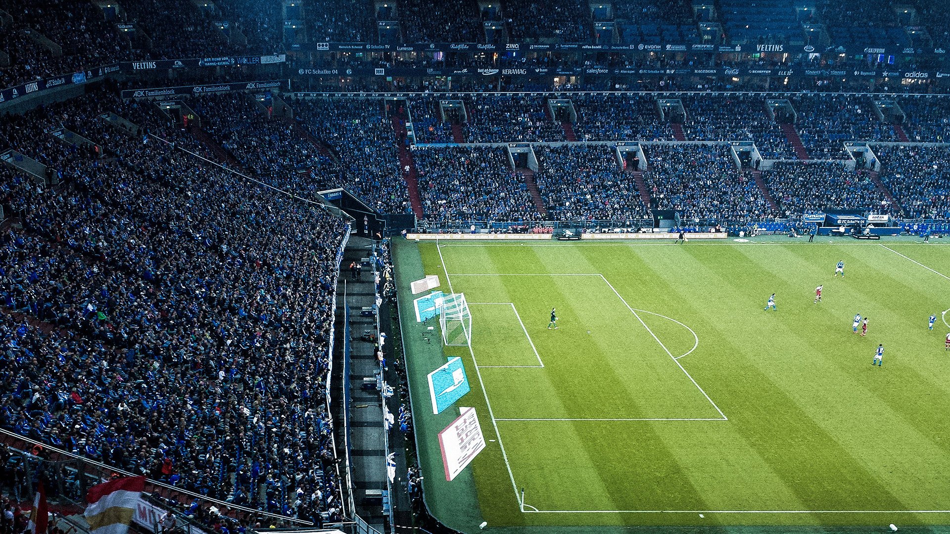 阿拉巴的刀锋,当曼城蓝遇见卡塔尔金,足球如何刺穿地缘的迷雾